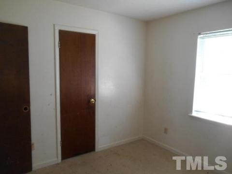 816 Hemlock Ave, Durham, NC 27707 photo 7