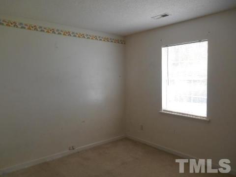 816 Hemlock Ave, Durham, NC 27707 photo 8