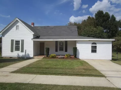302 E I St, Erwin, NC 28339 photo 1