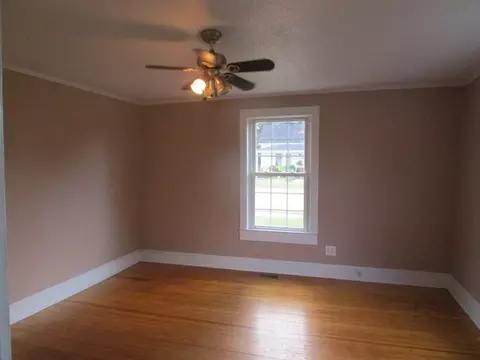 302 E I St, Erwin, NC 28339 photo 10