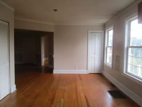 302 E I St, Erwin, NC 28339 photo 8