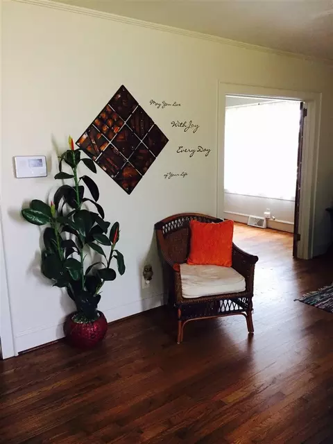 909 E Main St, Haw River, NC 27258 photo 3