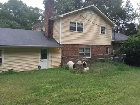 4805 Kinlock Dr, Durham, NC 27712 photo 2