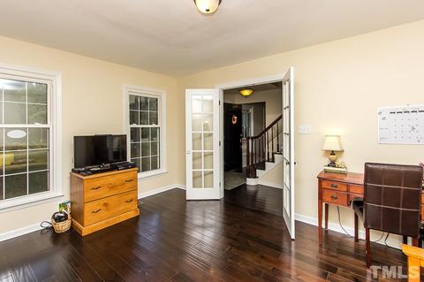 5702 Russell Rd, Durham, NC 27712 photo 5