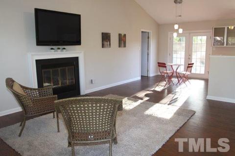 2700 Ramblegate Ln, Durham, NC 27705 photo 2