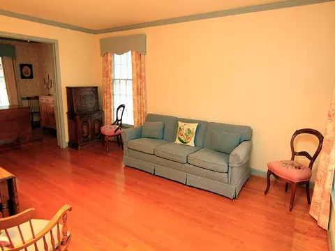 216 Argonne Dr, Durham, NC 27704 photo 2