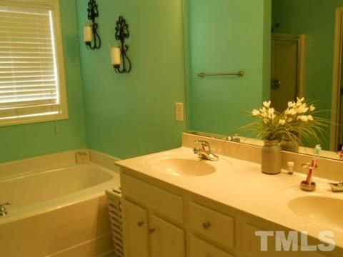 10 Long Grass Dr, Smithfield, NC 27577 photo 12