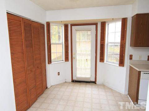 5 Howlett Pl, Durham, NC 27703 photo 5