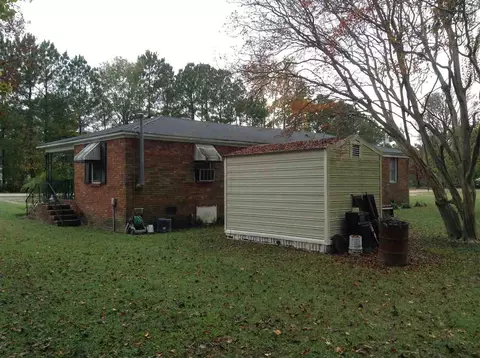 104 Allen Dr, Erwin, NC 28339 photo 4