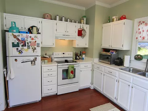 22 Preakness Dr, Durham, NC 27713 photo 2