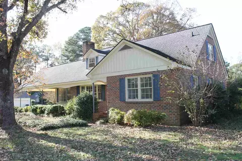 1010 S Crescent Dr, Smithfield, NC 27577 photo 2