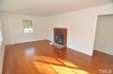 107 E Murray St, Durham, NC 27704 photo 4