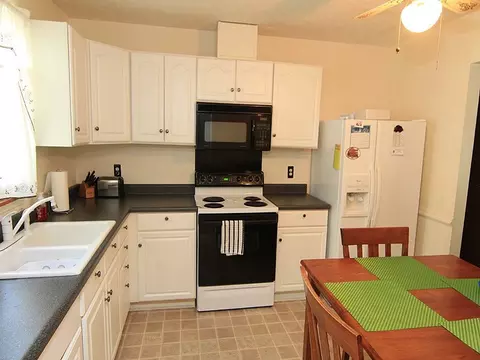 219 Bainbridge Cir, Garner, NC 27529 photo 6