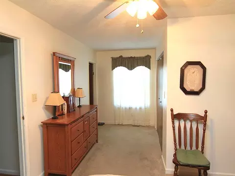 219 Bainbridge Cir, Garner, NC 27529 photo 9