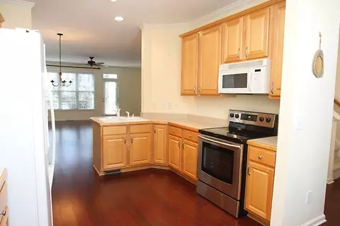 22 Scottish Ln, Durham, NC 27707 photo 6