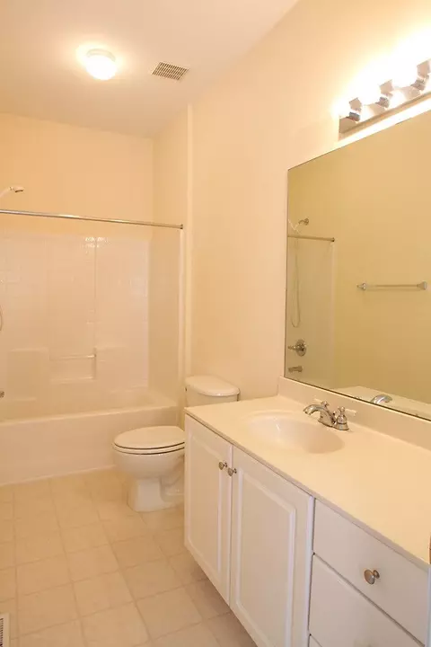 22 Scottish Ln, Durham, NC 27707 photo 11