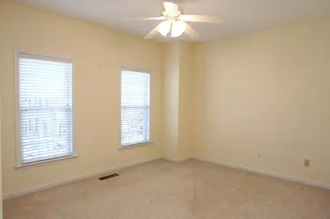 22 Scottish Ln, Durham, NC 27707 photo 10