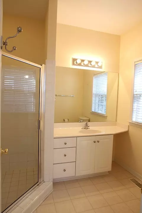 22 Scottish Ln, Durham, NC 27707 photo 9