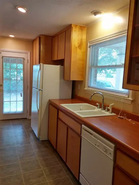104 King Arthur Trl, Garner, NC 27529 photo 5