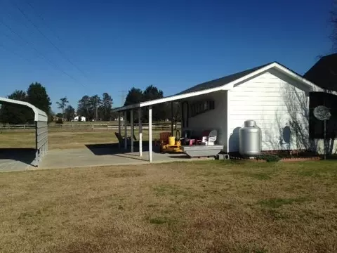 1386 Warren Rd, Erwin, NC 28339 photo 3