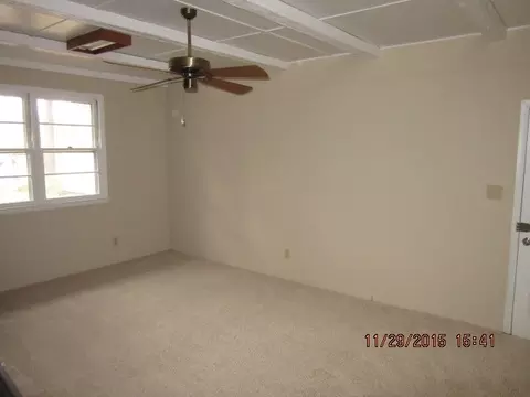 210 Park Ave, Smithfield, NC 27577 photo 2