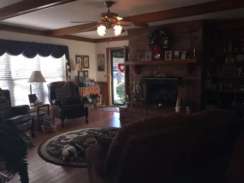 407 Dixie Dr, Selma, NC 27576 photo 8