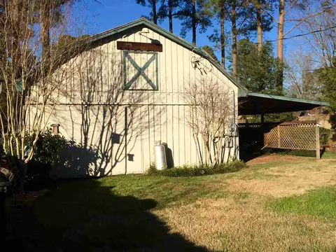 407 Dixie Dr, Selma, NC 27576 photo 2