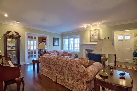 208 E Knox St, Durham, NC 27701 photo 3