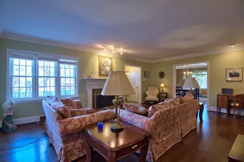 208 E Knox St, Durham, NC 27701 photo 4