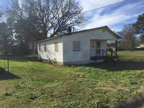 824 E Divine St, Dunn, NC 28334 photo 1