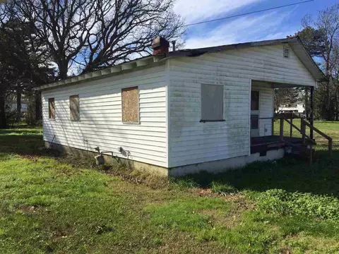 824 E Divine St, Dunn, NC 28334 photo 5