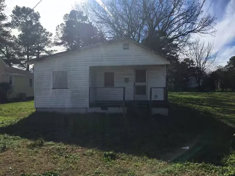 824 E Divine St, Dunn, NC 28334 photo 6