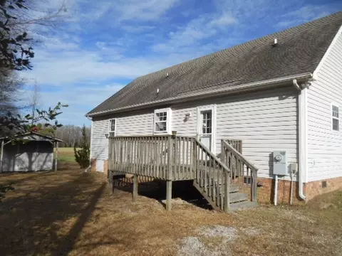 1371 Cobb Rd, Benson, NC 27504 photo 2