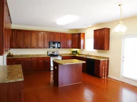 414 Thistlegate Trl, Raleigh, NC 27610 photo 6