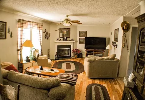 27 S Daisy Dr, Middlesex, NC 27557 photo 5