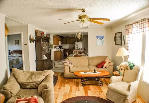 27 S Daisy Dr, Middlesex, NC 27557 photo 4