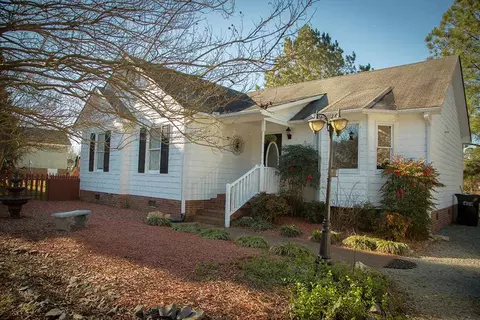 205 William Dr, Benson, NC 27504 photo 2