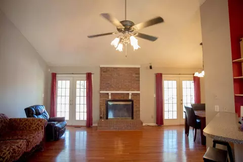 205 William Dr, Benson, NC 27504 photo 5