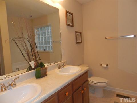 34 Fieldmouse Cir, Angier, NC 27501 photo 11
