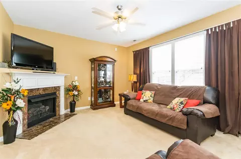 208 Pearson Pl, Clayton, NC 27527 photo 8