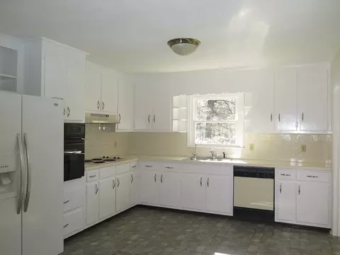 3632 Pineview Cir, Durham, NC 27705 photo 5