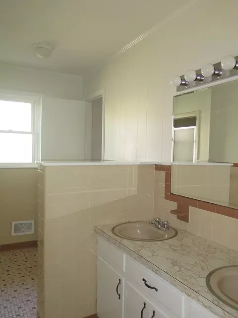 3632 Pineview Cir, Durham, NC 27705 photo 8