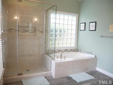 402 Wakehurst Dr, Cary, NC 27519 photo 12
