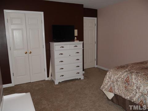 402 Wakehurst Dr, Cary, NC 27519 photo 19