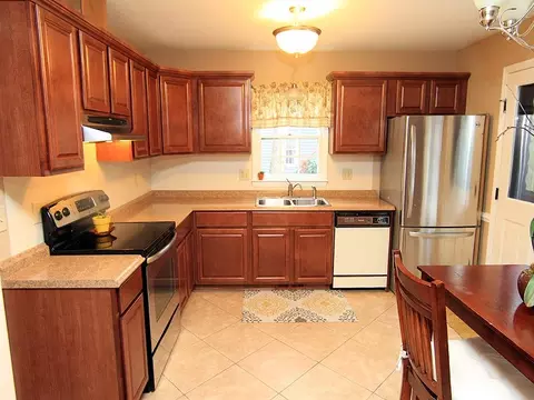 400 Rosehaven Dr, Raleigh, NC 27609 photo 5