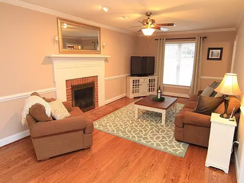 400 Rosehaven Dr, Raleigh, NC 27609 photo 3