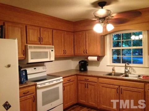 5701 Birch Dr, Durham, NC 27712 photo 4