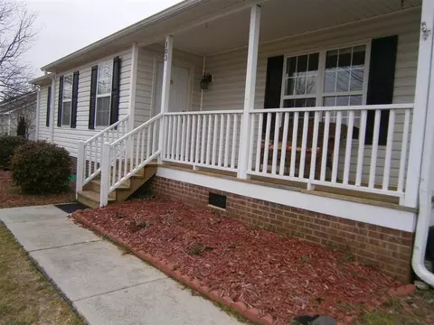 103 Lansing Dr, Benson, NC 27504 photo 4
