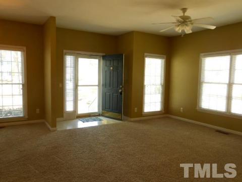 107 Cobblestone Ct, Smithfield, NC 27577 photo 6