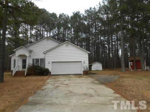 107 Cobblestone Ct, Smithfield, NC 27577 photo 2
